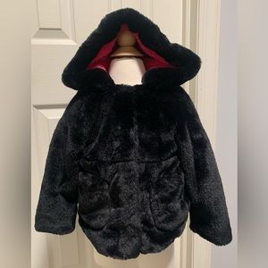 Cat and Jack Girl’s Soft and Fuzzy Hooded Coat size 3T